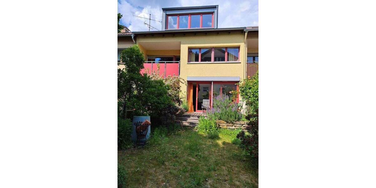 Lichtdurchflutetes Reihenmittelhaus in sehr gutem Zustand 6 zimmer