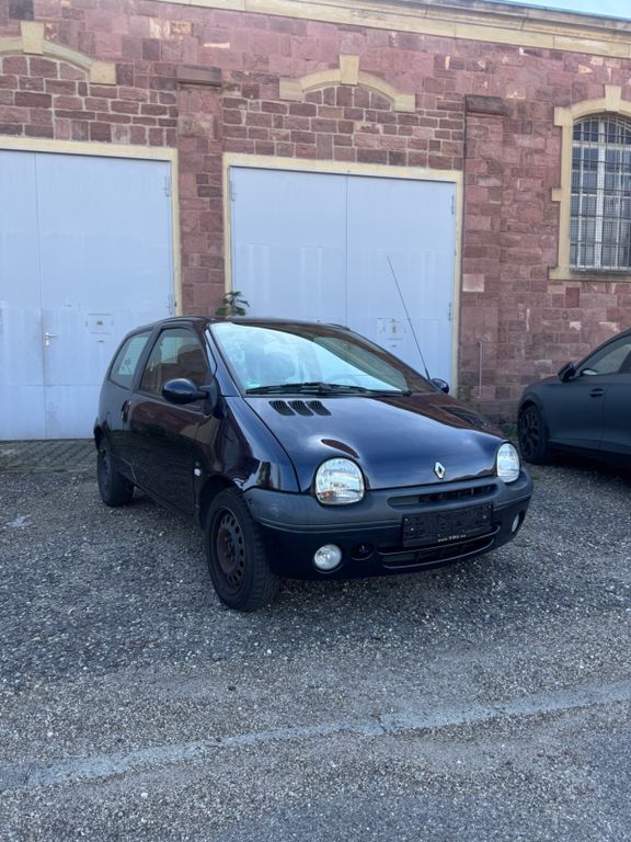 Renault Twingo 97.500 km 2.590 € Karlsruhe 76187