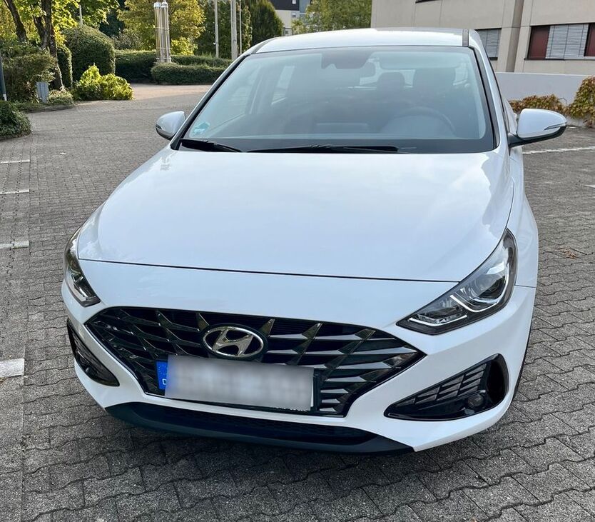 i30