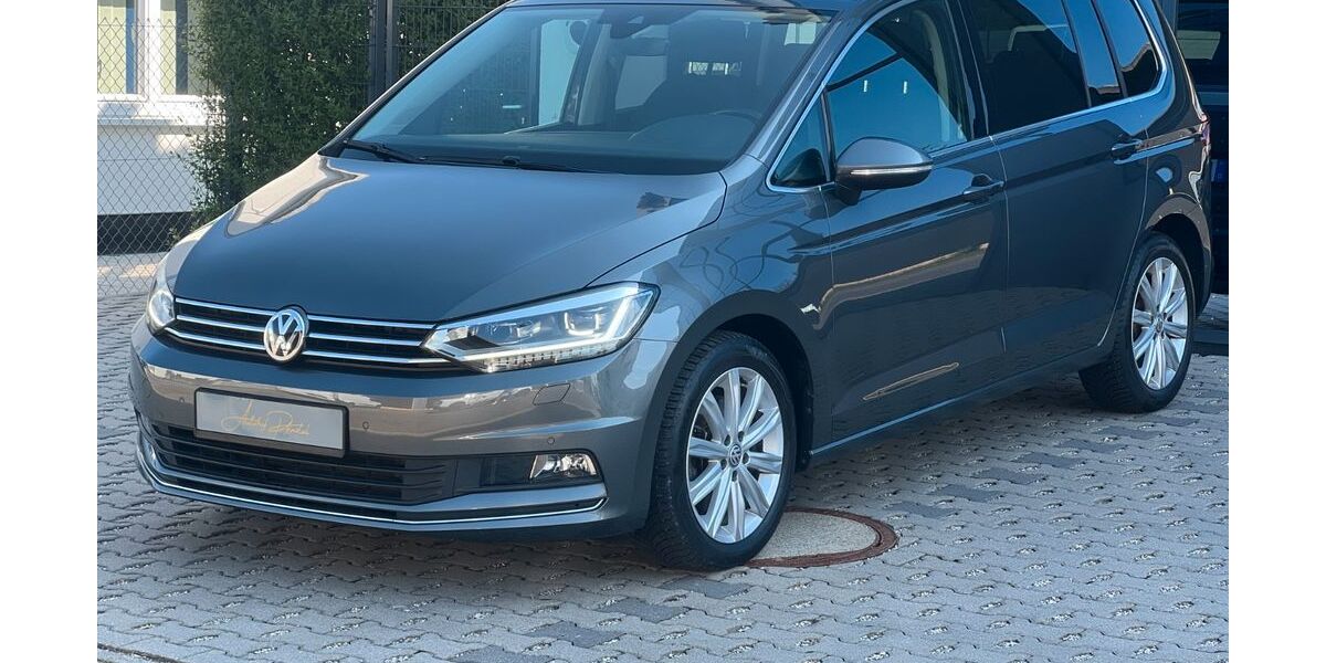 VW Touran 135.659 km 16.999 &euro; Pfinztal 76327