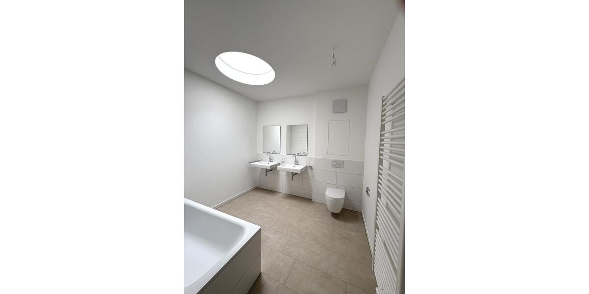 Einfamilienhaus Leonberg - 4 Zimmer, 124 m&sup2;, 2.472&euro; | Angebot:24919337