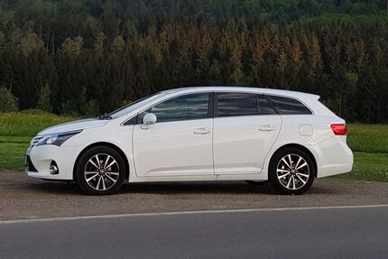 Toyota Avensis 329.000 km 5.999 &euro; calw 75365