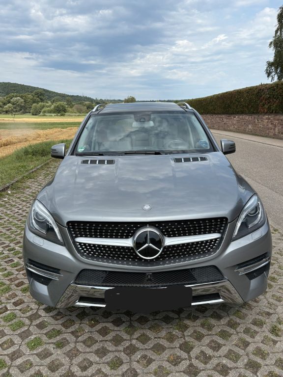Mercedes-Benz ML 400 86.000 km 25.500 € Remchingen 75196