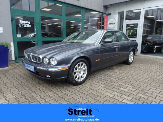 Jaguar XJ 117.400 km 18.980 &euro; Karlsruhe 76185