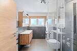 2-Etagen-Wohnung mit 2 TG-Stellplätze, EBK, 2 BadeZimmer, Balkon und Terrasse