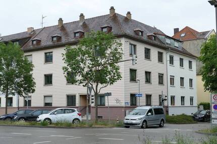 Schnuckelige Wohnung mit Balkon und Einbauküche zum September