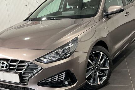 Hyundai i30 140.000 km 10.995 &euro; Bretten 75015