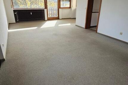 Helle 2-Zi.-Wohnung mit großem Balkon u. Garage in Bad Liebenzell zimmer