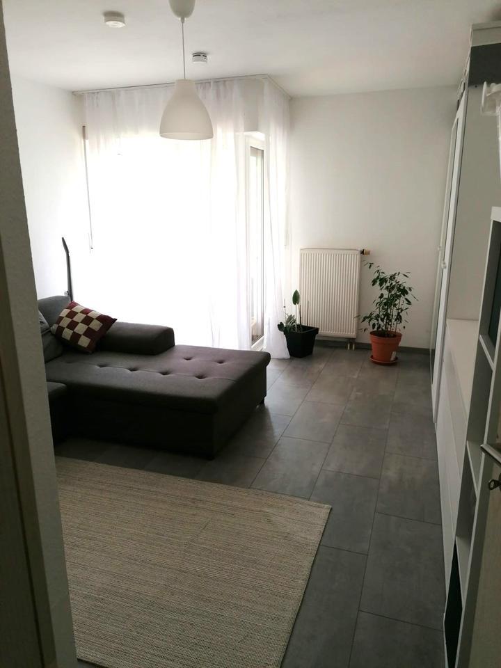 2 Zi-Wohn. (Erweiterung zur 3 Zi-Wohnung (100 qm) möglich)