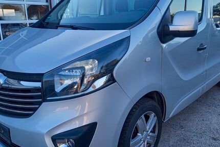 Opel Vivaro 185.000 km 8.999 &euro; Ettlingen 76275