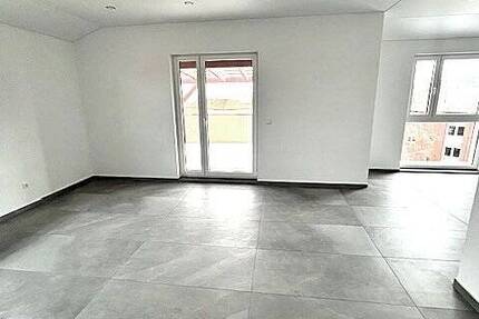 Pforzheim-Rodgebiet 3-Zi.Wohnung mit Balkon u. PKW-Stellplatz