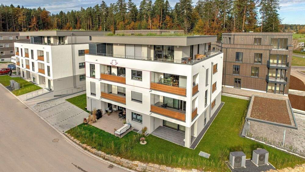 Zu vermieten ab 01.04.2026 Hochwertige 4-Zimmer-Wohnung mit 117,64 m² in sehr ruhiger Lage von Calw Wimberg 4 zimmer