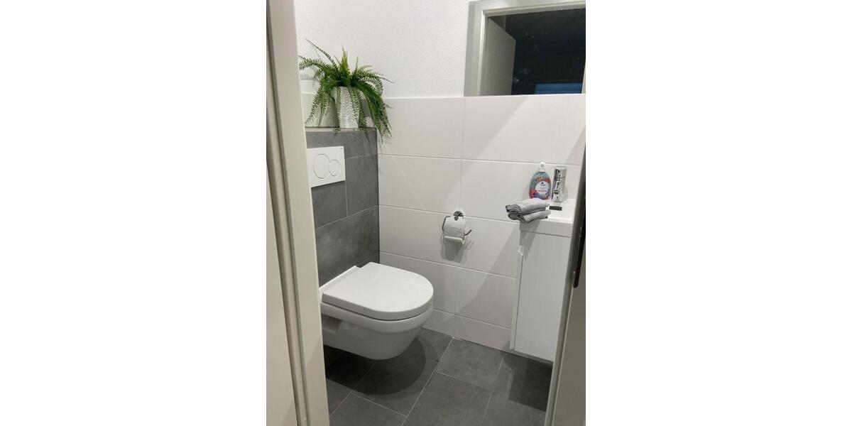 Dachgeschoßwohnung Sindelfingen Sindelfingen (Stadt) - 2 Zimmer, 50 m&sup2;, 1.100&euro; | Angebot:26660012