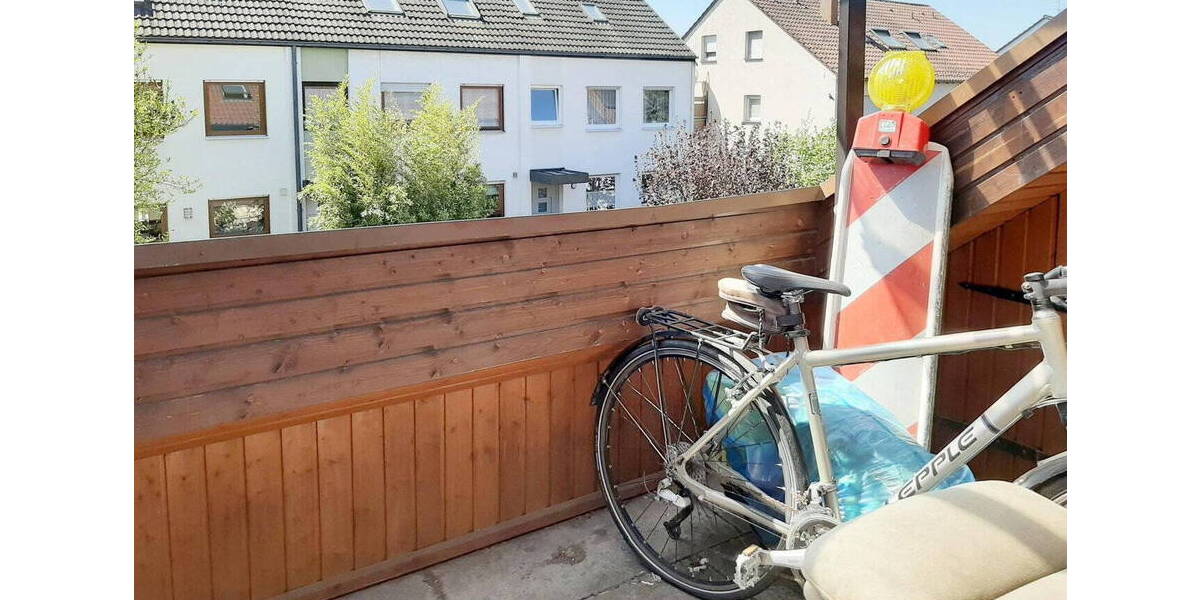 Reihenmittelhaus Ditzingen - 7 Zimmer, 162 m&sup2;, 540.000&euro; | Angebot:26477778