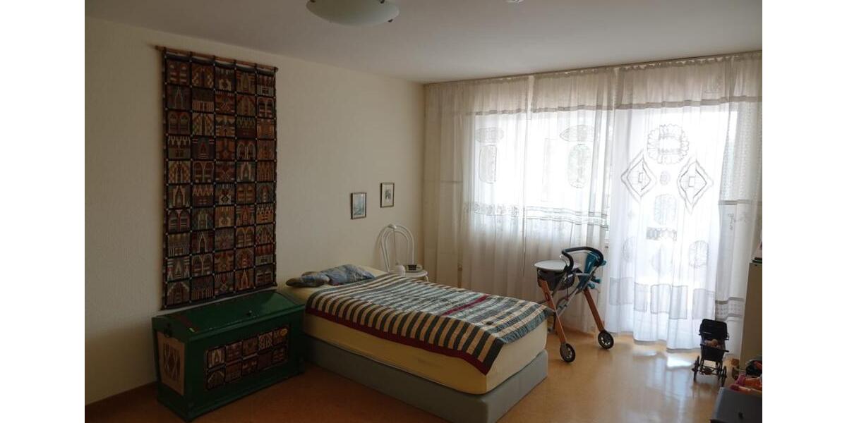 Attraktive 4,5-Zimmer Wohnung mit Garten in Pforzheim-Arlinger 4.5 zimmer