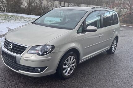 VW Touran 180.000 km 5.100 &euro; Illingen/Schützingen 75428