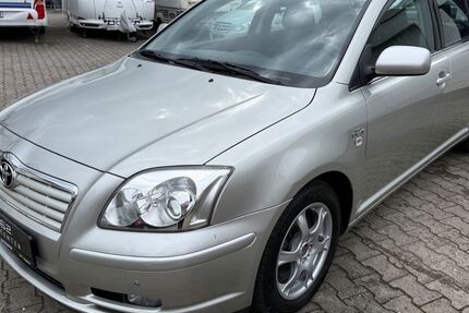 Toyota Avensis 126.000 km 2.980 &euro; Gaggenau 76571