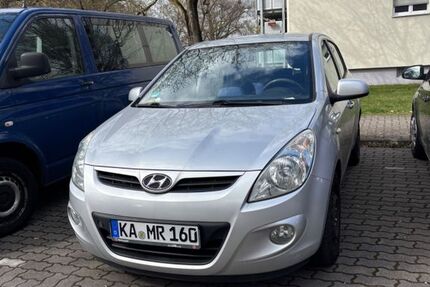 Hyundai i20 120.000 km 3.900 &euro; Karlsruhe 76133