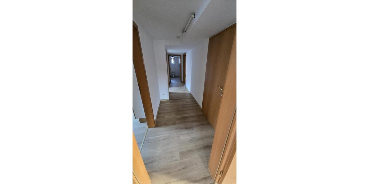 Dachgeschoßwohnung Weil der Stadt - 3 Zimmer, 77 m&sup2;, 750&euro; | Angebot:25802931
