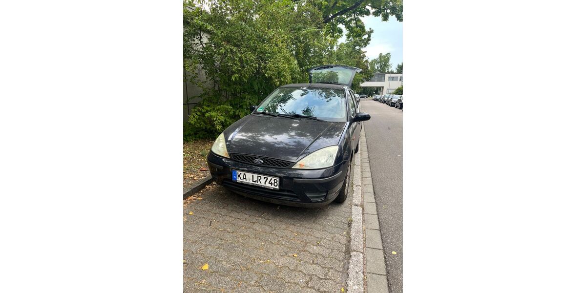 Ford Focus 64.000 km 2.500 &euro; Karlsruhe 76189