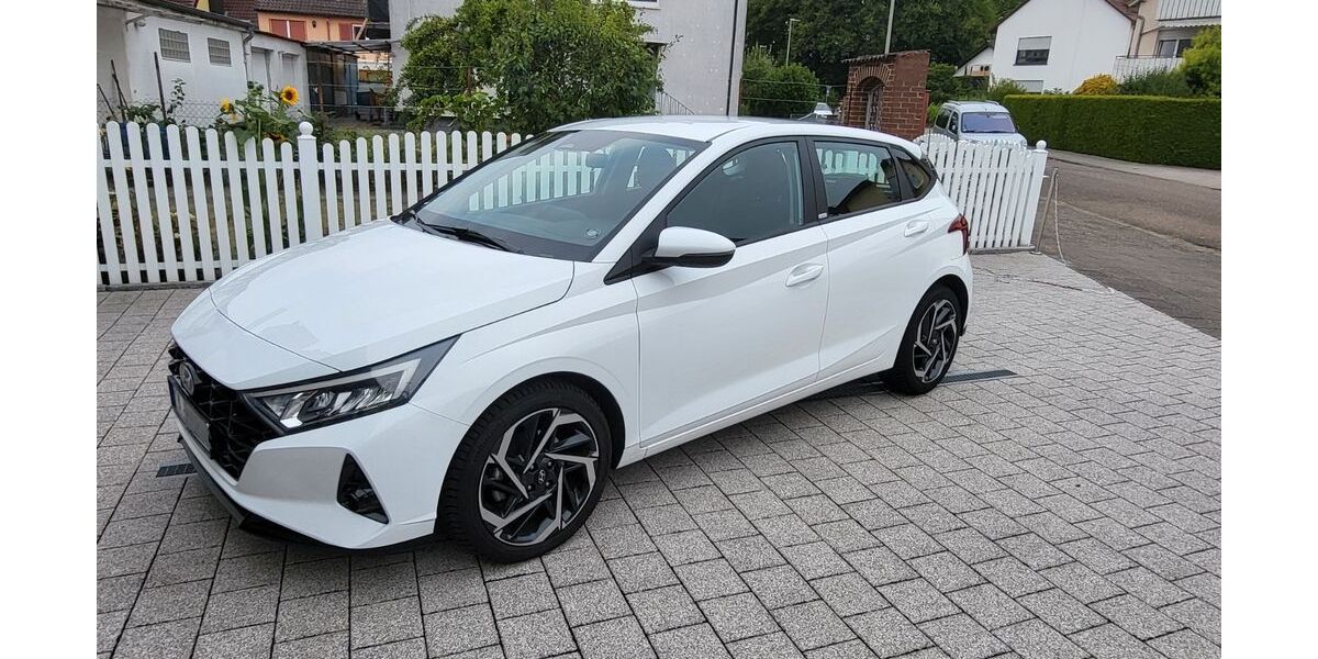 Hyundai i20 49.636 km 14.900 &euro; Karlsruhe 76135