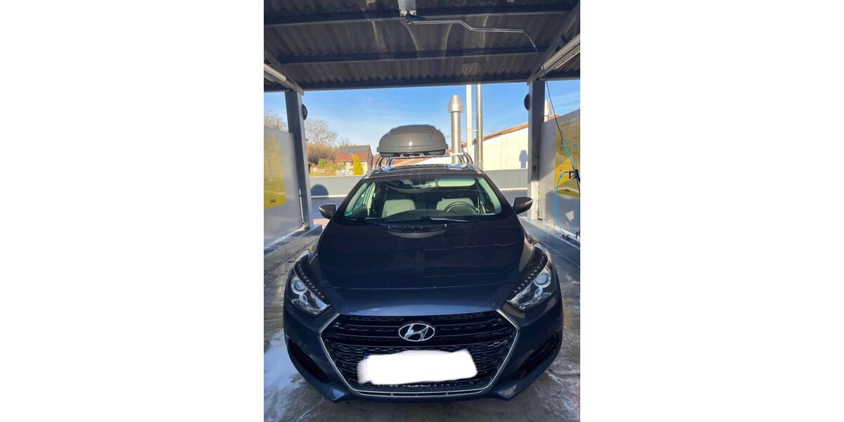 Hyundai i40 76.000 km 13.200 &euro; Kämpfelbach 75236